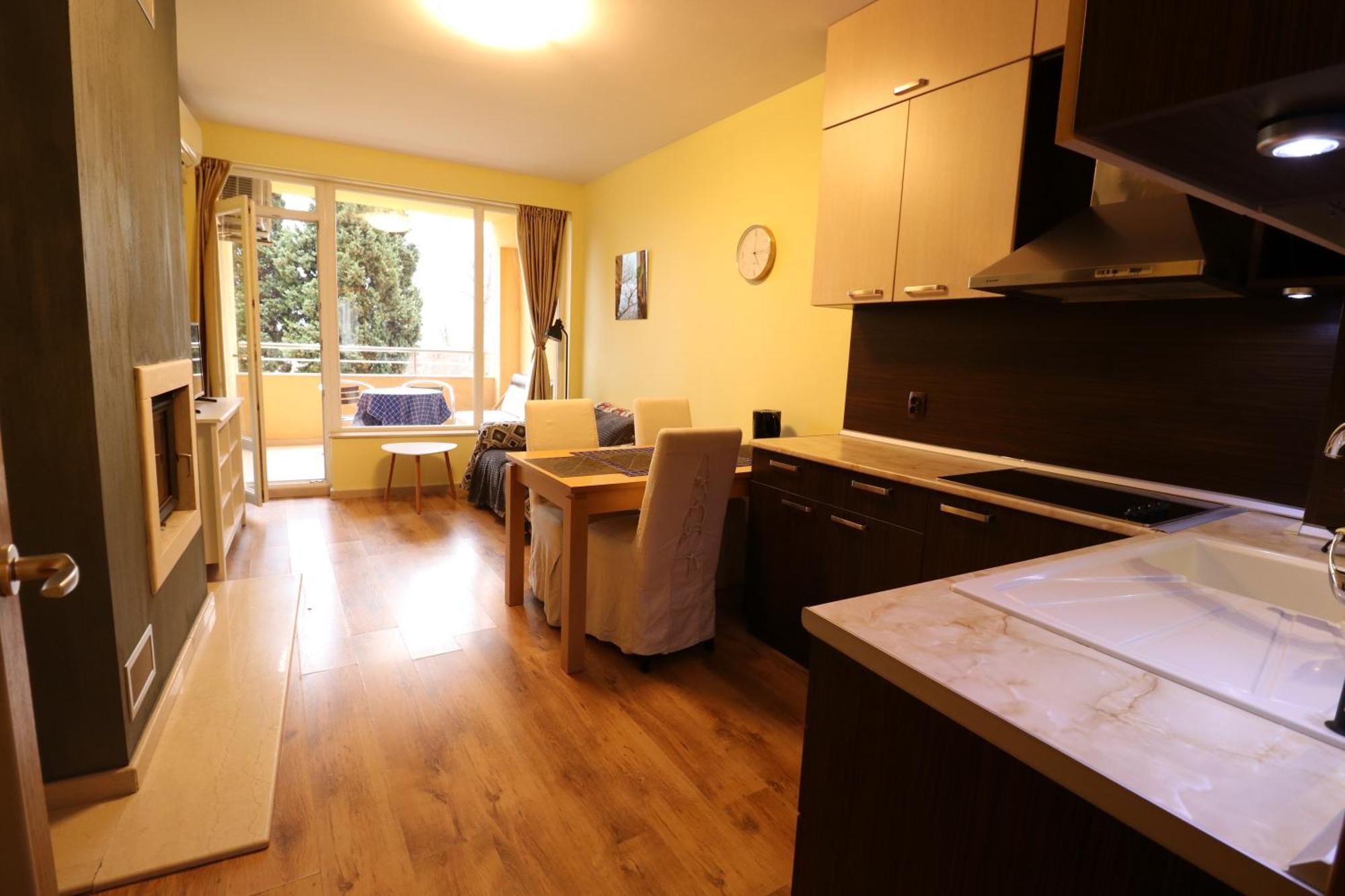 Varna Garden View Apartment Exterior photo