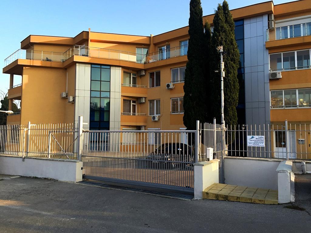 Varna Garden View Apartment Exterior photo